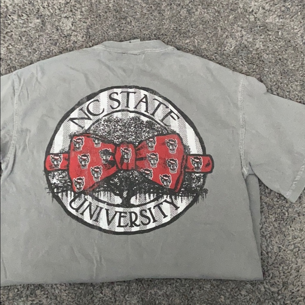 NCSU short sleeve pocket t